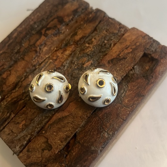 GUC Lisner Vintage Clip-On Earrings Paisley Design - Picture 3 of 7